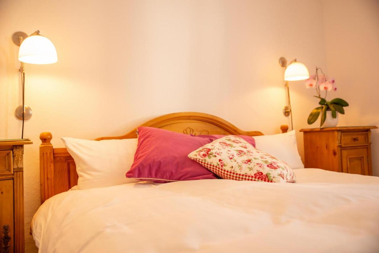 Hotel Wappenstube Ербах Екстер'єр фото